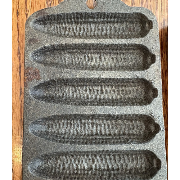 VTG Pair Mini Griswold Cast Iron Crispy Corn Or Wheat Stick Pan Erie PA #282 625 - Picture 2 of 9